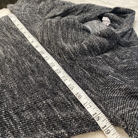 Bench Urban‎ Wear Women's Medium Activewear Black White Funnel Neck Sweatshirt - Picture 4 of 13